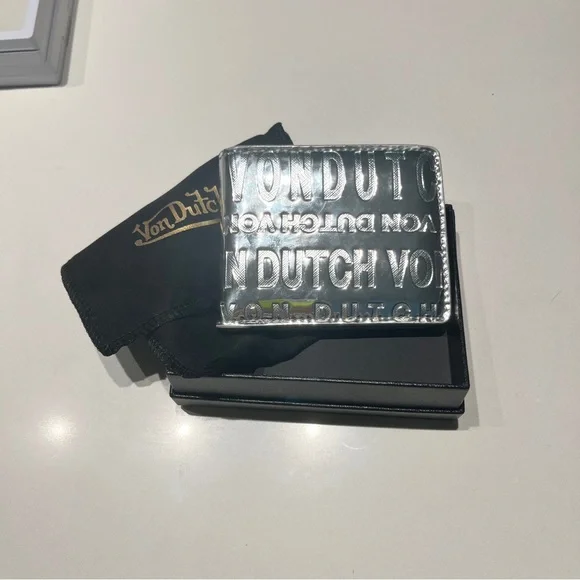 Von Dutch Wallet Silver in Bag and Box - Picture 4 of 10